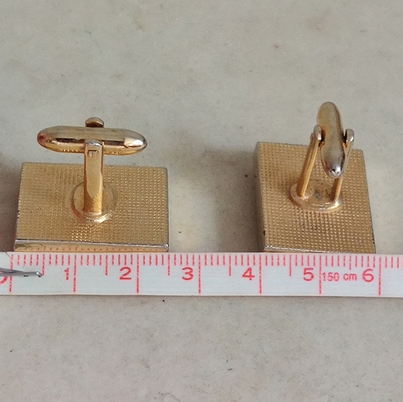 Vintage Faux Jade Cufflinks - Picture 7 of 8